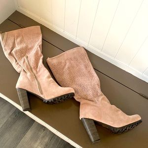 Brand new never worn tan suede boot.